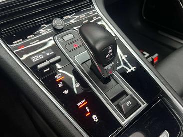 Porsche Panamera — photo 16
