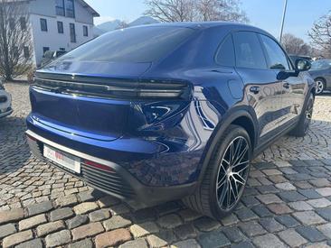 Porsche Macan I 4 Electric — photo 5