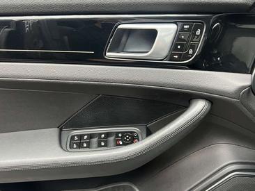 Porsche Panamera — photo 18