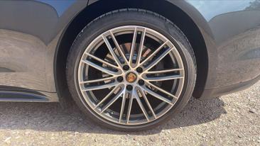 Porsche Panamera — photo 18