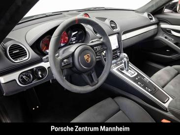 Porsche 718 Cayman GT4 — photo 4