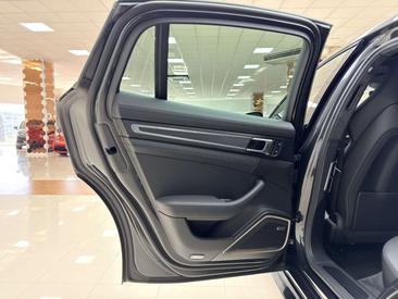Porsche Panamera 4 E-Hybrid — photo 49