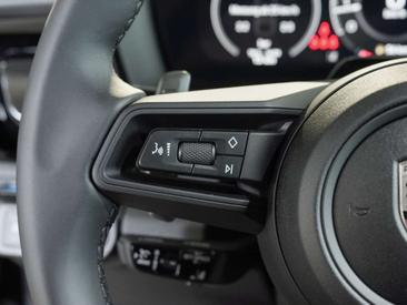 Porsche Panamera — photo 18
