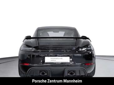 Porsche 718 Cayman GT4 — photo 7