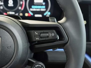 Porsche Panamera — photo 19