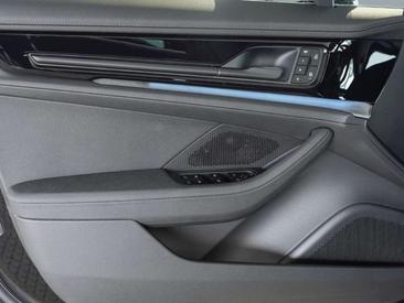 Porsche Panamera — photo 28