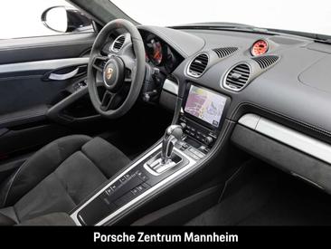 Porsche 718 Cayman GT4 — photo 15