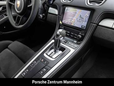Porsche 718 Cayman GT4 — photo 18