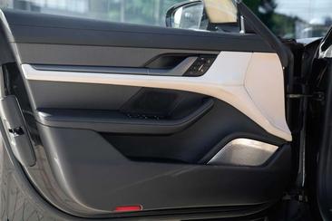 Porsche Taycan Turbo S — photo 10