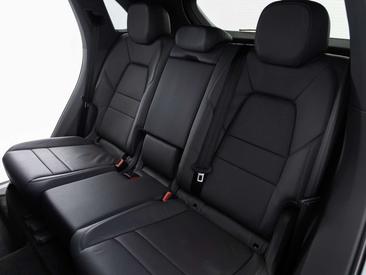 Porsche Cayenne E-Hybrid — photo 15
