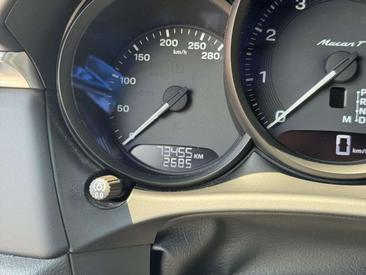 Porsche Macan — photo 9