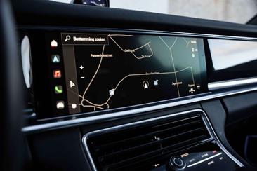 Porsche Panamera Sport Turismo 4 E-Hybrid — photo 24