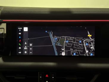 Porsche Macan I Electric — photo 21