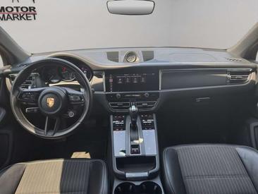 Porsche Macan — photo 14