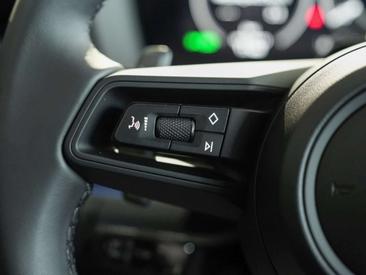 Porsche Panamera — photo 18