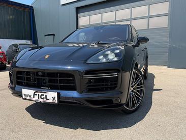 Porsche Cayenne Turbo S E-Hybrid — photo 4
