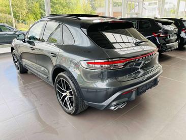Porsche Macan — photo 8