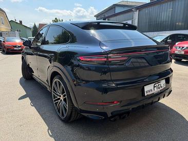 Porsche Cayenne Turbo S E-Hybrid — photo 18