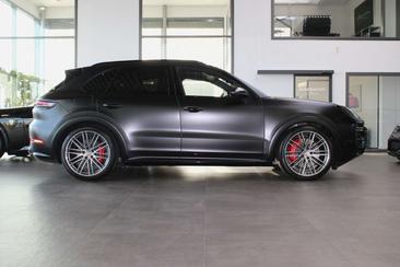 Porsche Cayenne S — photo 9