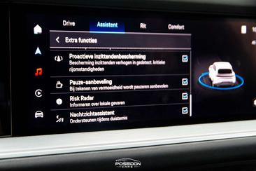 Porsche Cayenne E-Hybrid — photo 19