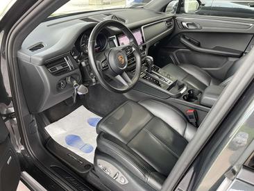 Porsche Macan — photo 11