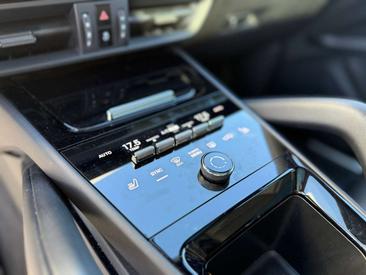 Porsche Cayenne E-Hybrid — photo 28