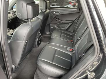 Porsche Macan — photo 12