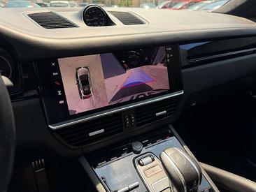 Porsche Cayenne Turbo S E-Hybrid — photo 38