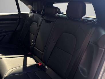 Porsche Macan I Electric — photo 12