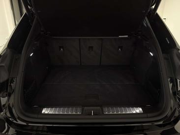 Porsche Macan I Electric — photo 34