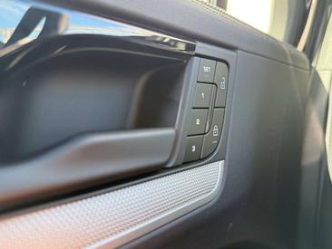 Porsche Cayenne E-Hybrid — photo 32