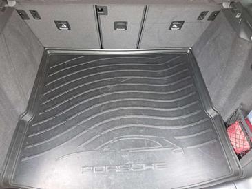 Porsche Macan — photo 7