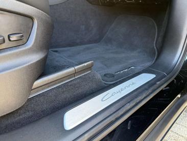 Porsche Cayenne E-Hybrid — photo 33