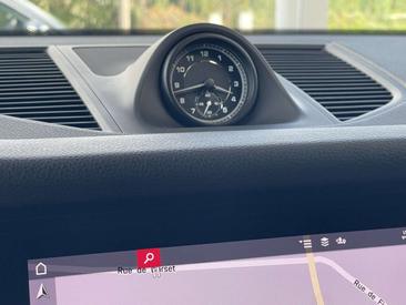 Porsche Macan — photo 20