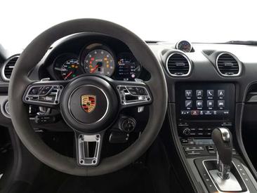 Porsche 718 Cayman GTS 4.0 — photo 24