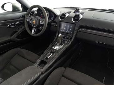 Porsche 718 Cayman GTS 4.0 — photo 25
