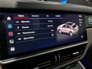 Porsche Cayenne E-Hybrid — photo 27