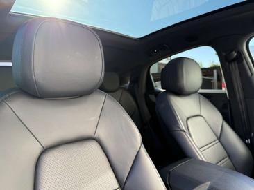 Porsche Cayenne E-Hybrid — photo 37