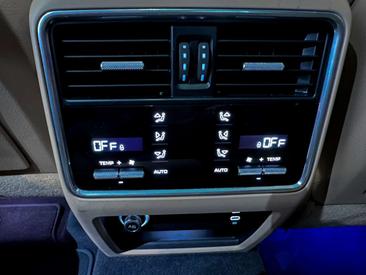 Porsche Cayenne E-Hybrid — photo 37