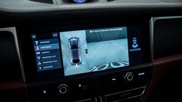 Porsche Macan — photo 10