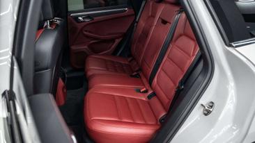 Porsche Macan — photo 15