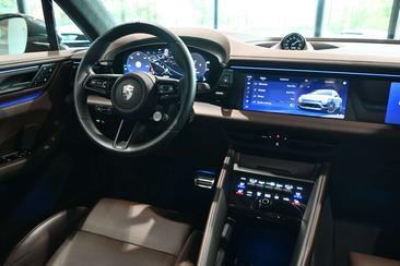 Porsche Macan I GTS Electric — photo 11