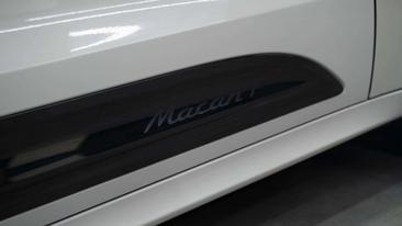 Porsche Macan — photo 19