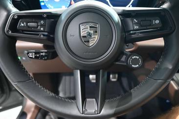Porsche Macan I GTS Electric — photo 15