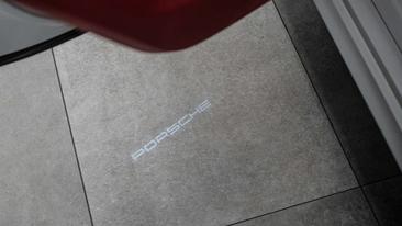 Porsche Macan — photo 21