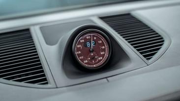 Porsche Macan — photo 29