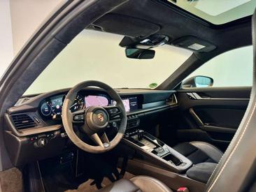Porsche Carrera GT — photo 33