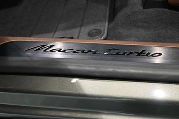 Porsche Macan I GTS Electric — photo 29