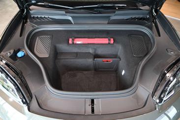 Porsche Macan I GTS Electric — photo 48