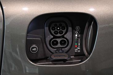 Porsche Macan I GTS Electric — photo 49